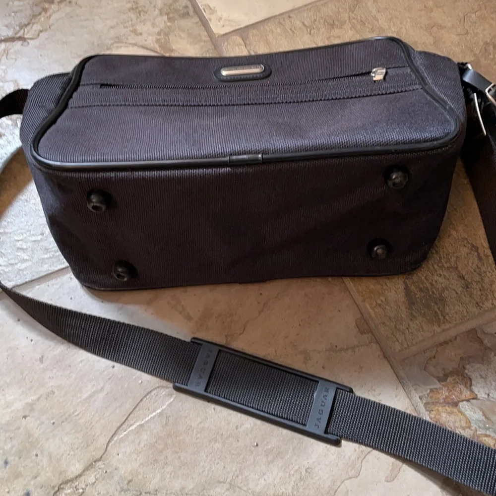 Jaguar Shoulder Bag